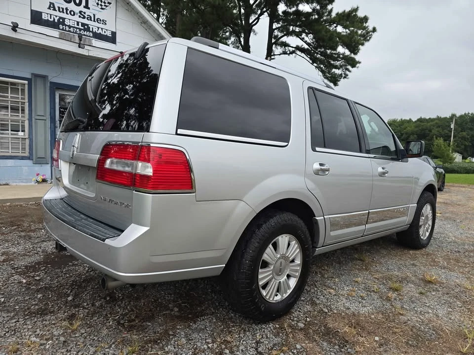 2010 Lincoln Navigator - Image 6 of 20