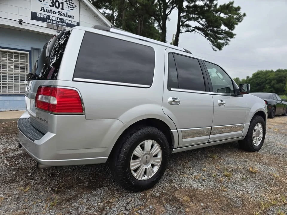 2010 Lincoln Navigator - Image 5 of 20