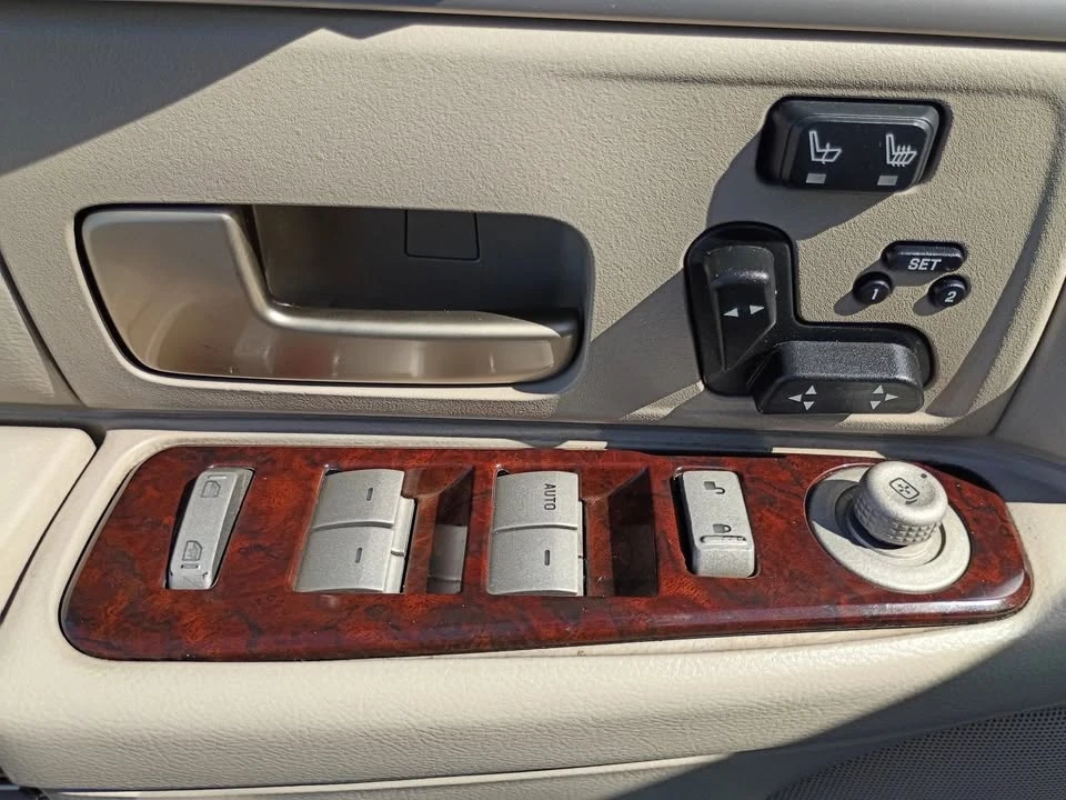 2010 Lincoln Town Car - Image 19 of 20