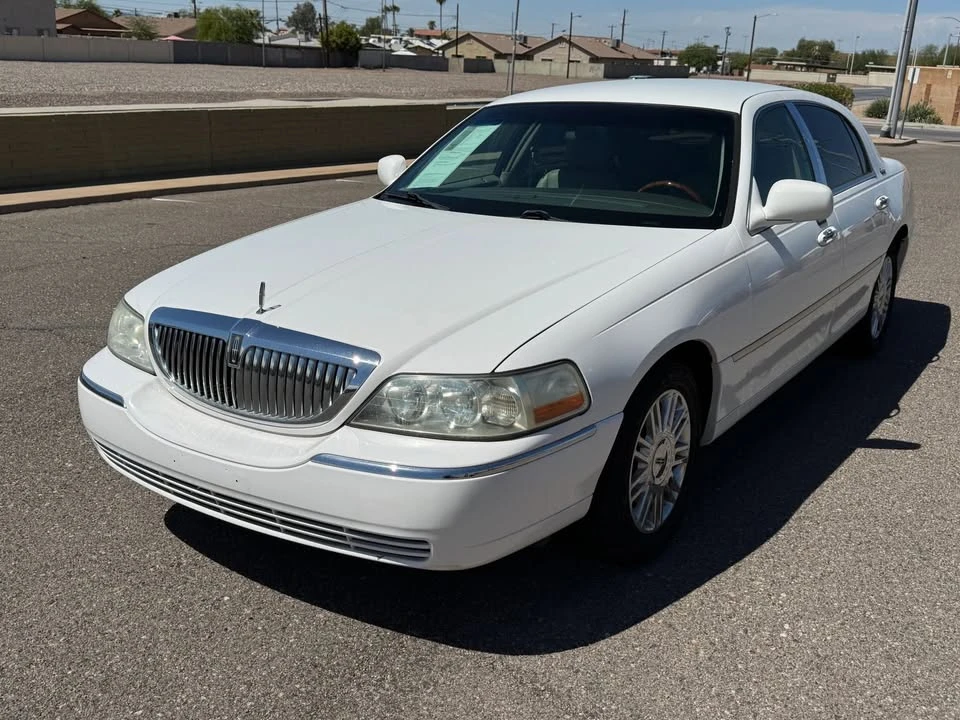 2010 Lincoln Town Car - Image 6 of 20
