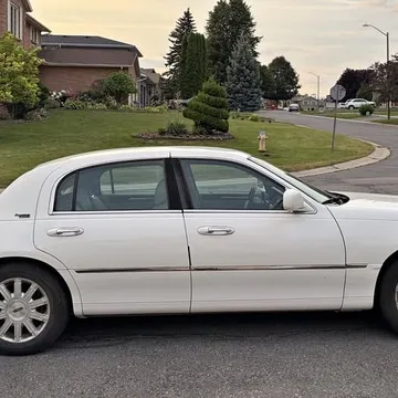 2010 Lincoln Town Car