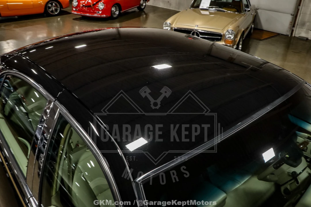 2010 Lincoln Town Car - Image 17 of 21