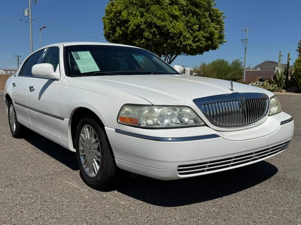 2010 Lincoln Town Car - Image 4 of 20