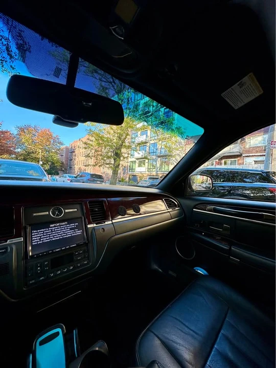 2010 Lincoln Town Car - Image 6 of 20