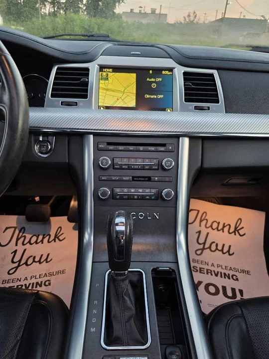 2010 Lincoln MKS - Image 12 of 17