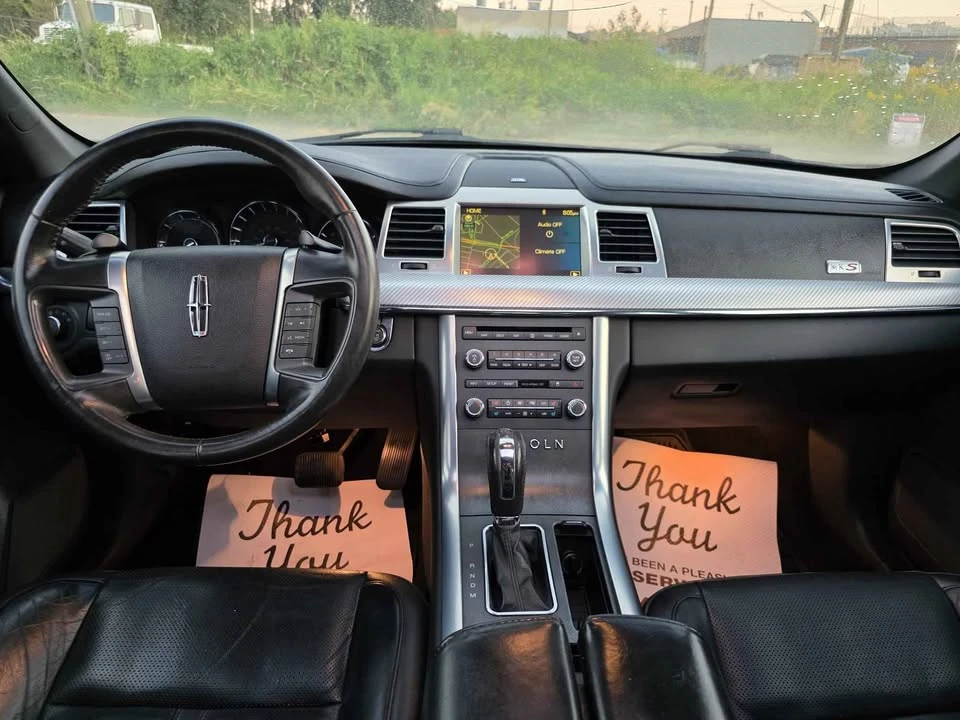 2010 Lincoln MKS - Image 11 of 17