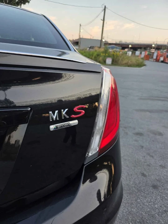 2010 Lincoln MKS - Image 17 of 17