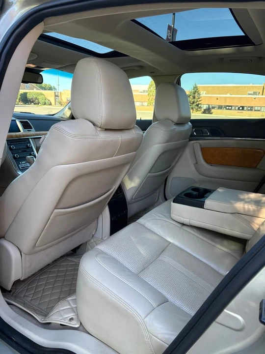 2010 Lincoln MKS - Image 9 of 17