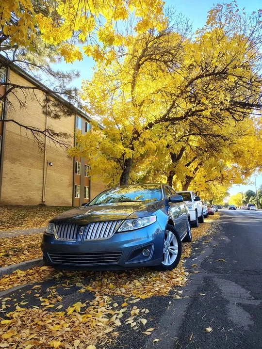 2010 Lincoln MKS - Image 3 of 3