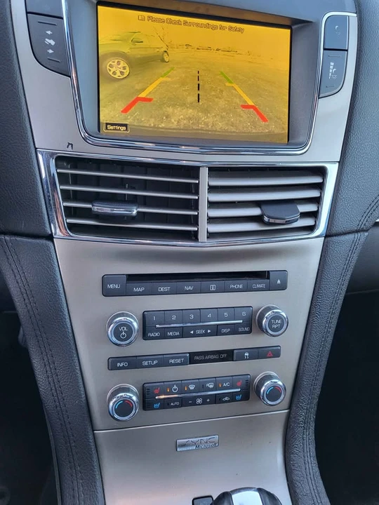 2010 Lincoln MKT - Image 13 of 16
