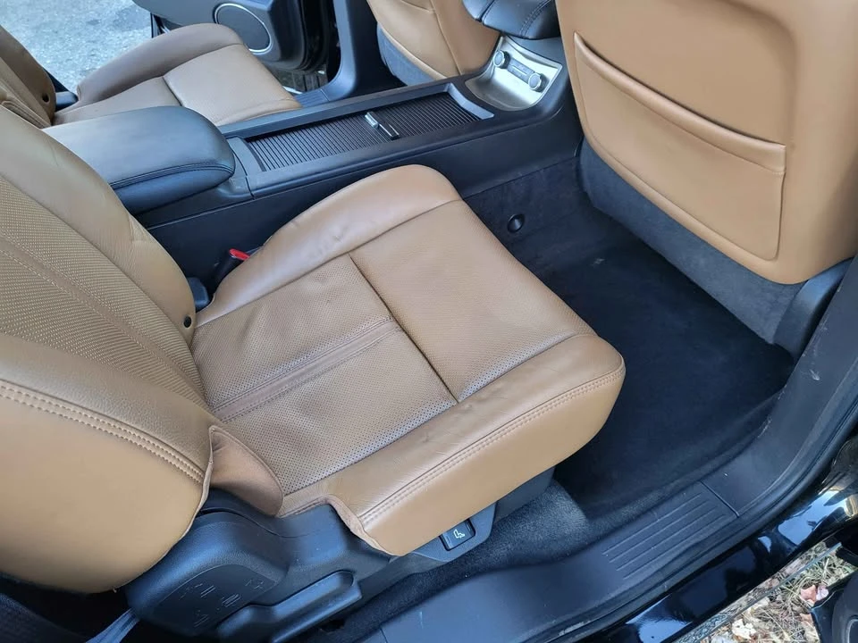 2010 Lincoln MKT - Image 9 of 16