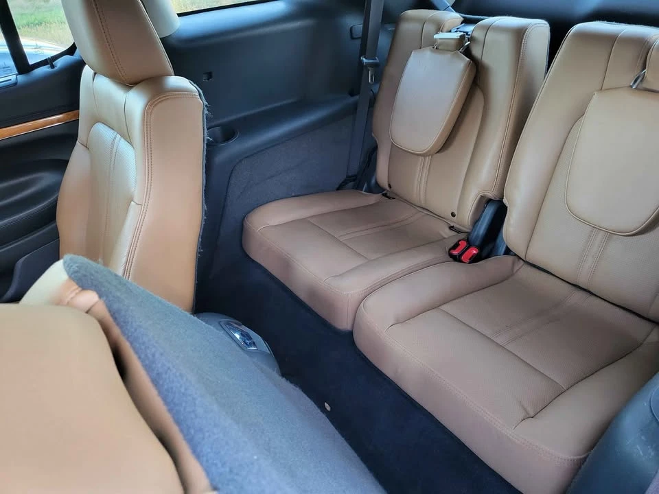 2010 Lincoln MKT - Image 10 of 16