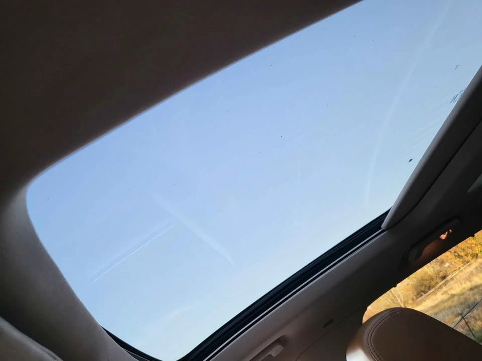 2010 Lincoln MKT - Image 15 of 16