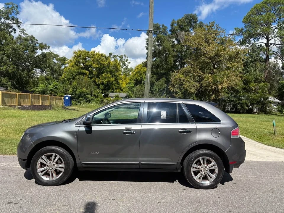 2010 Lincoln MKX - Image 9 of 10
