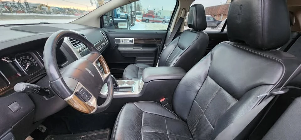 2010 Lincoln MKX - Image 8 of 11