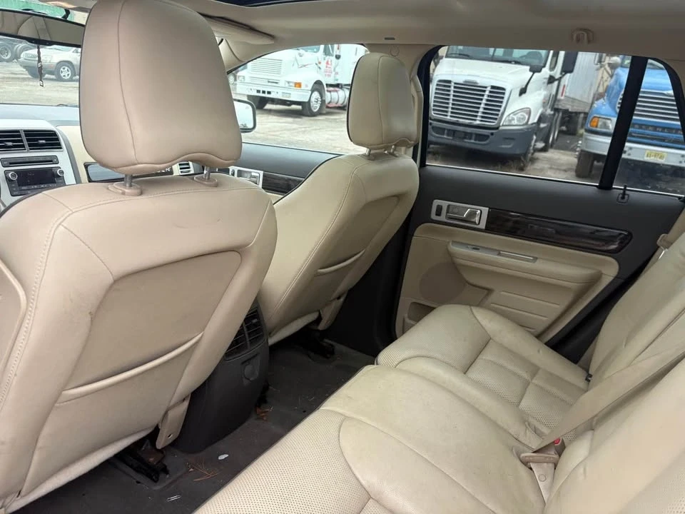 2010 Lincoln MKX - Image 11 of 12