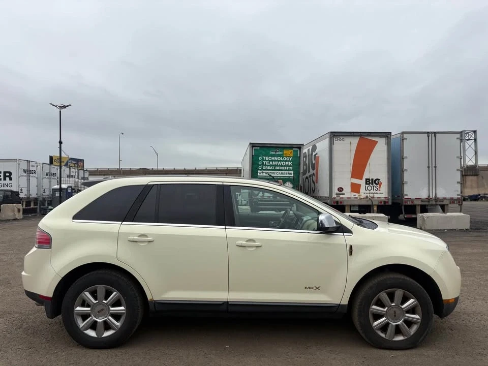 2010 Lincoln MKX - Image 5 of 12