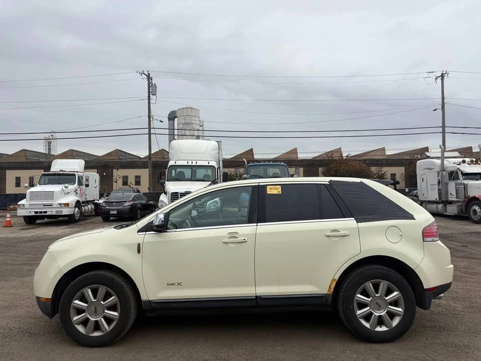 2010 Lincoln MKX - Image 8 of 12