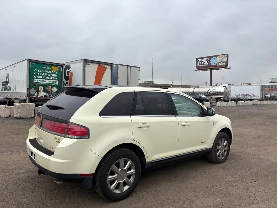 2010 Lincoln MKX - Image 4 of 12