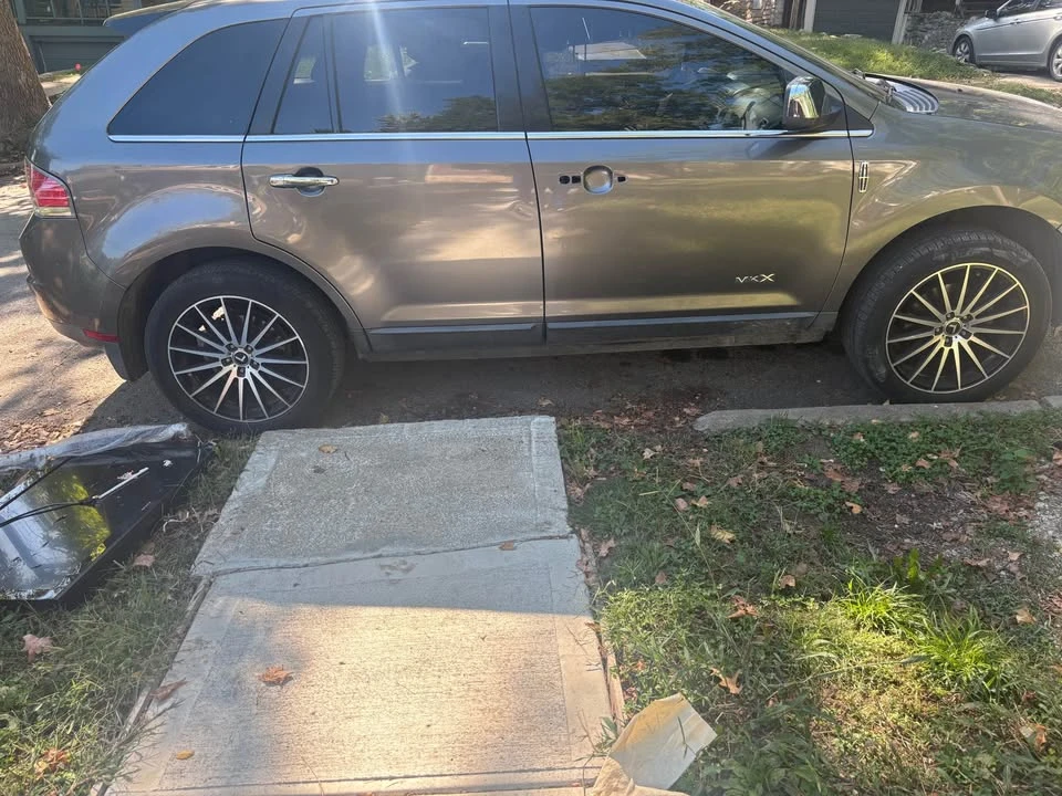 2010 Lincoln MKX - Image 5 of 5
