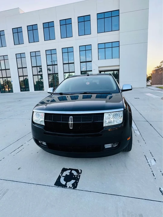 2010 Lincoln MKX - Image 10 of 14