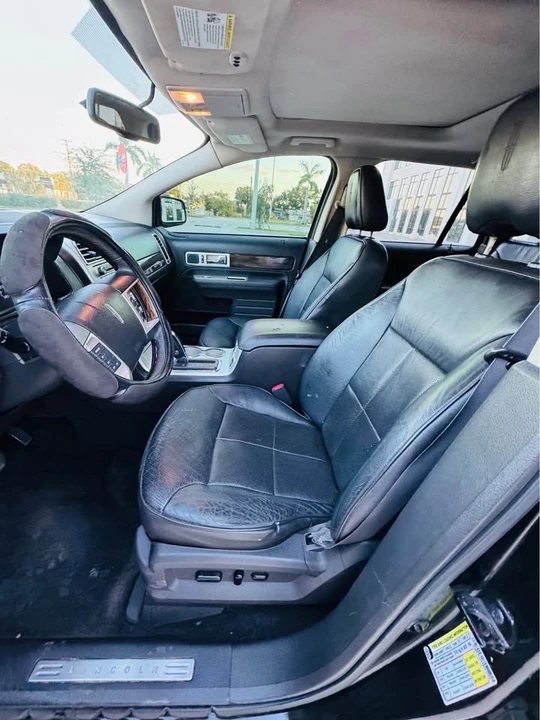 2010 Lincoln MKX - Image 9 of 14