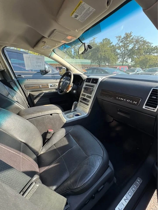 2010 Lincoln MKX - Image 8 of 11