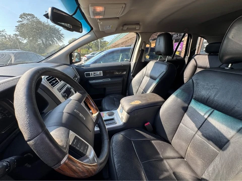 2010 Lincoln MKX - Image 10 of 11