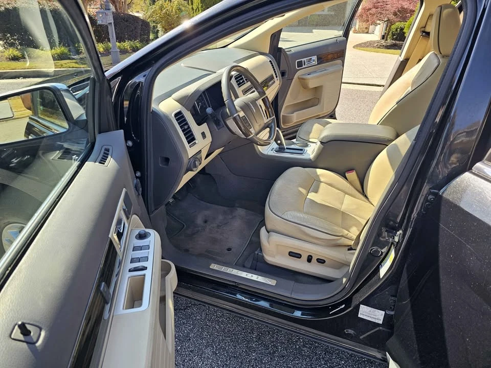 2010 Lincoln MKX - Image 8 of 19