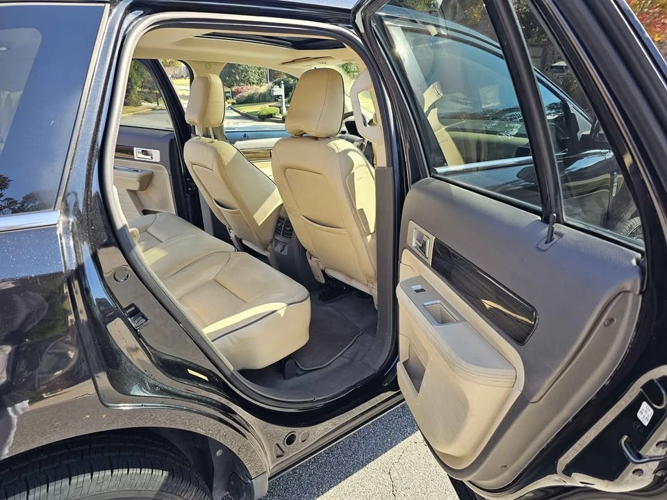 2010 Lincoln MKX - Image 11 of 19