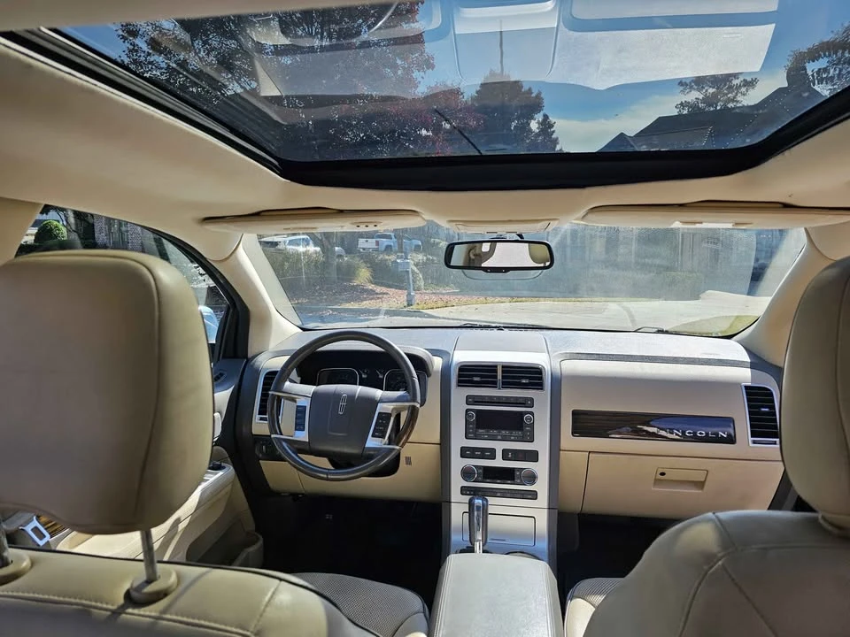 2010 Lincoln MKX - Image 9 of 19