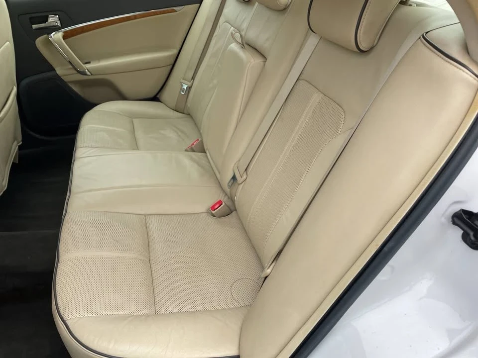 2010 Lincoln MKZ - Image 17 of 20