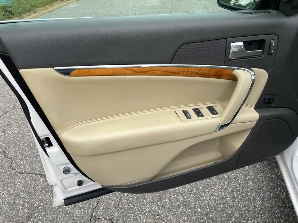 2010 Lincoln MKZ - Image 16 of 20