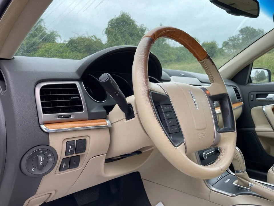 2010 Lincoln MKZ - Image 15 of 20