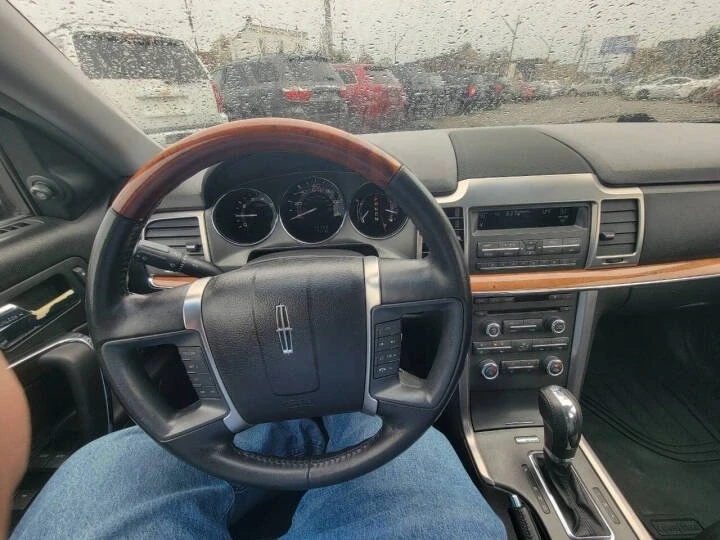 2010 Lincoln MKZ - Image 13 of 16