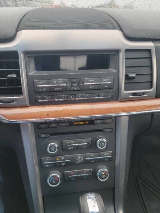 2010 Lincoln MKZ - Image 12 of 16