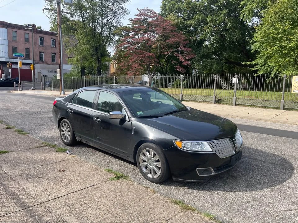 2010 Lincoln MKZ - Image 2 of 8