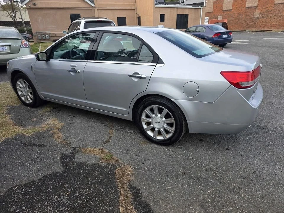 2010 Lincoln MKZ - Image 14 of 18