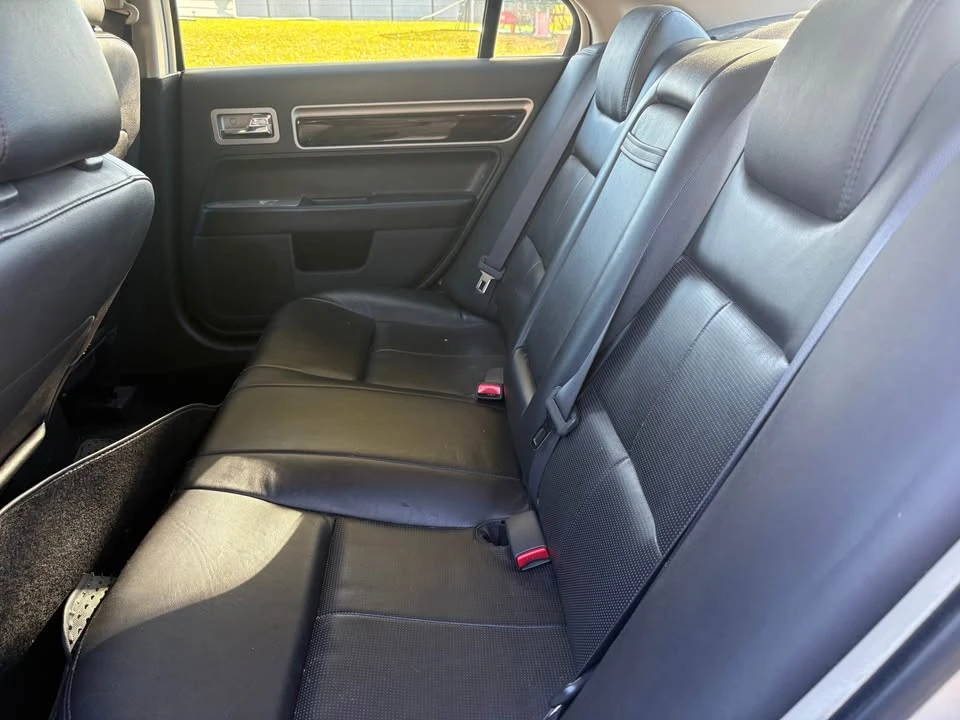 2010 Lincoln MKZ - Image 11 of 12