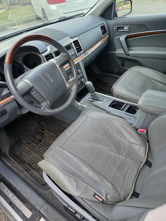 2010 Lincoln MKZ - Image 12 of 14