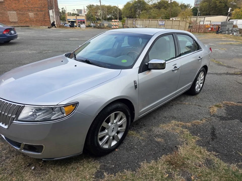 2010 Lincoln MKZ - Image 2 of 14