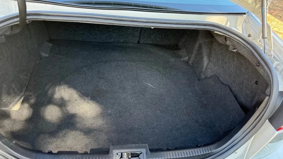 2010 Lincoln MKZ - Image 12 of 19