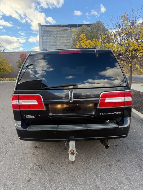 2010 Lincoln Navigator 3rd Gen - Image 4 of 6