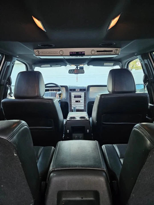 2010 Lincoln Navigator 3rd Gen - Image 8 of 18