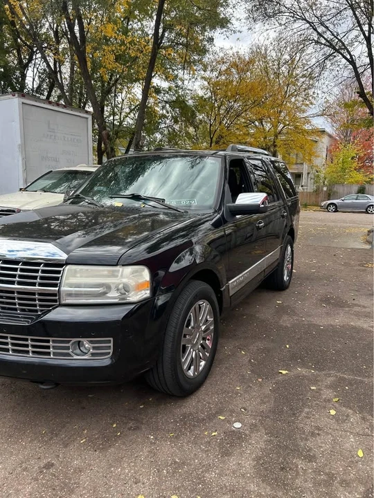 2010 Lincoln Navigator 3rd Gen - Image 8 of 10