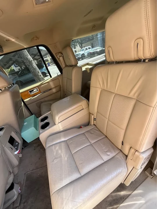 2010 Lincoln Navigator 3rd Gen - Image 5 of 7