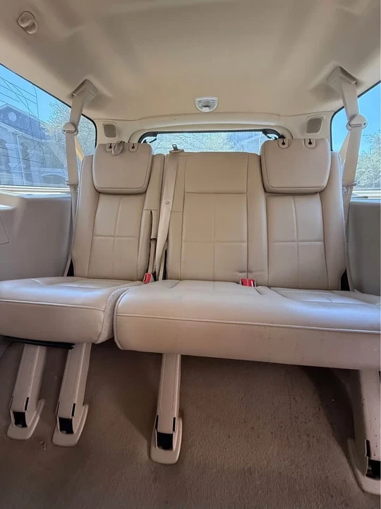 2010 Lincoln Navigator 3rd Gen - Image 6 of 7
