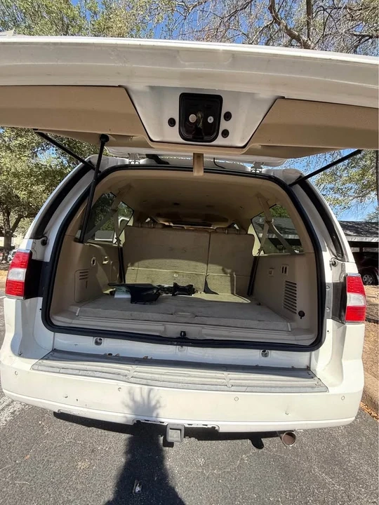 2010 Lincoln Navigator 3rd Gen - Image 7 of 7