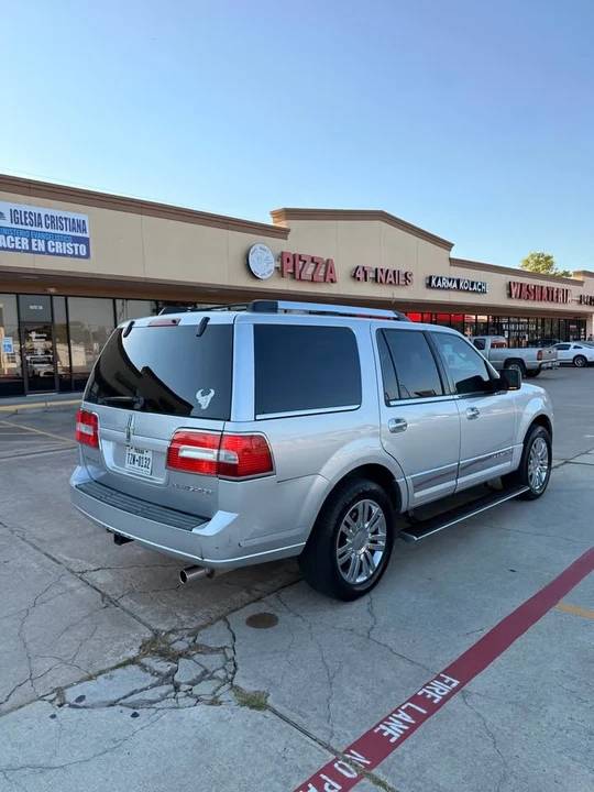 2010 Lincoln Navigator 3rd Gen - Image 9 of 20