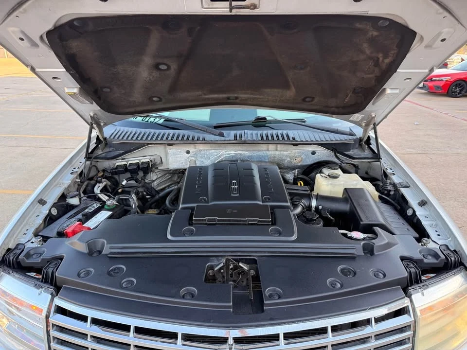 2010 Lincoln Navigator 3rd Gen - Image 7 of 20